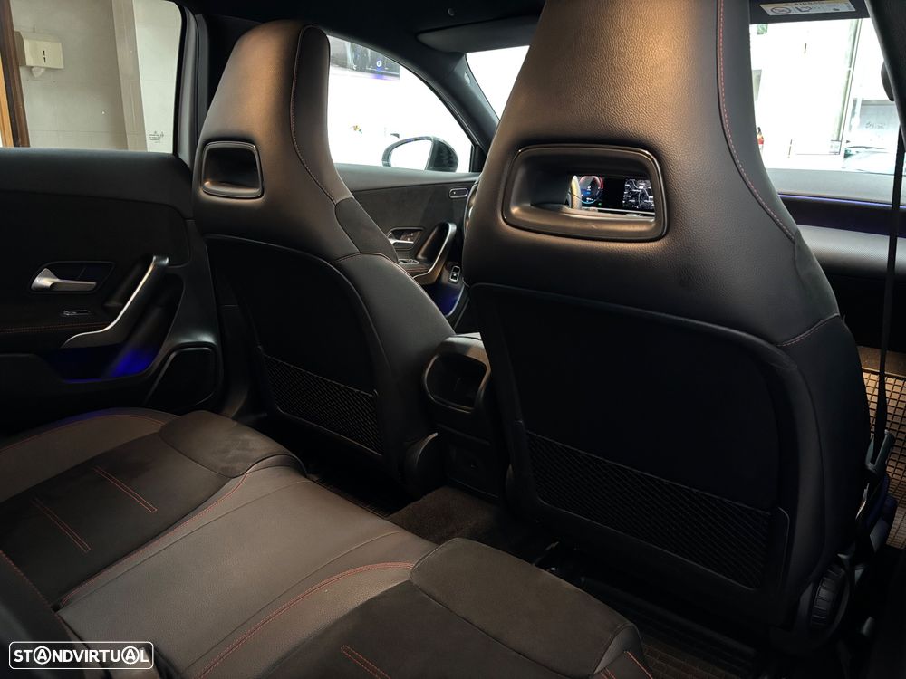 Mercedes-Benz A 250 e AMG Line - 14