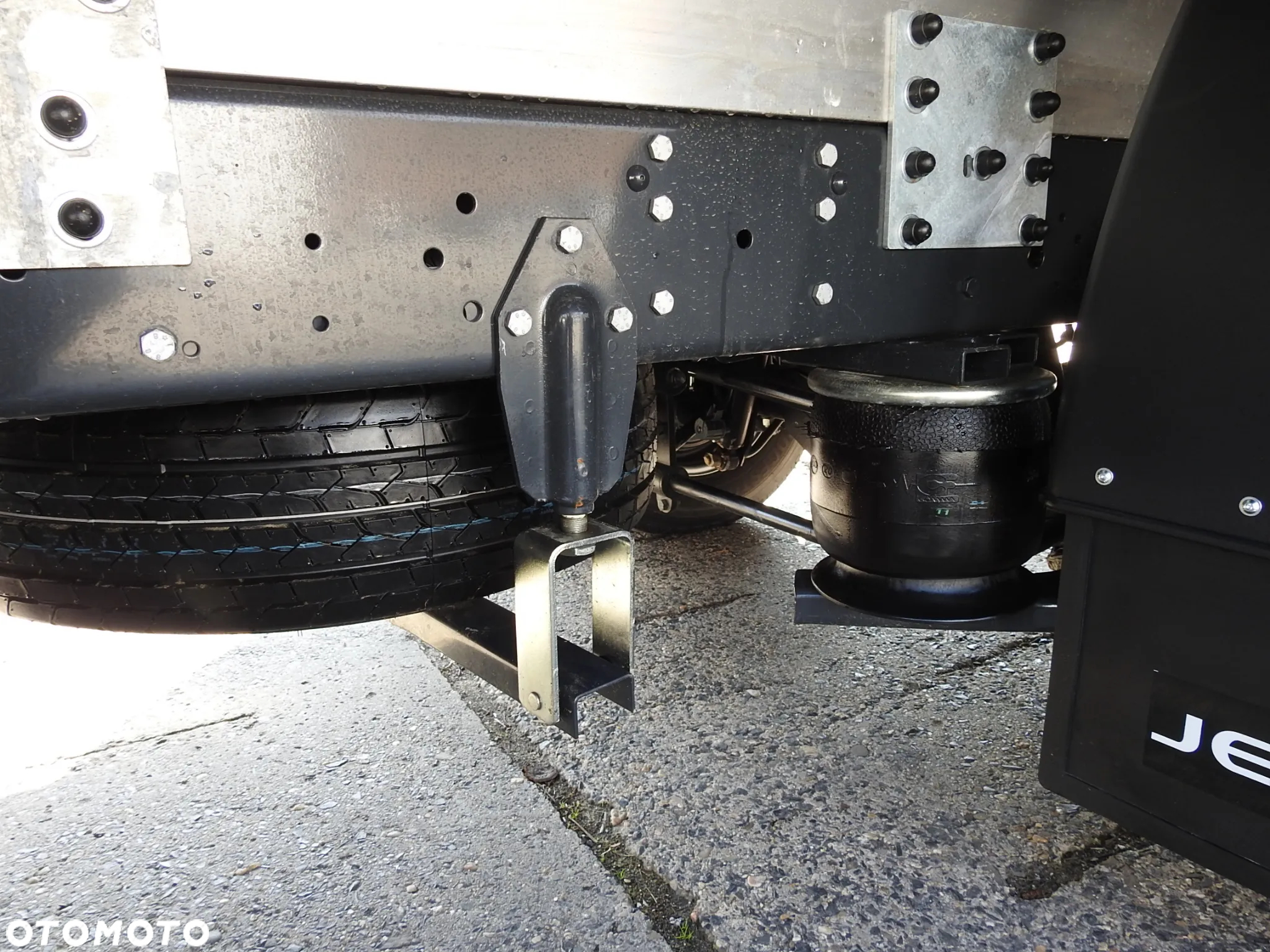 Iveco DAILY  72C180 NOWY PLANDEKA WINDA 14 PALET WEBASTO TEMPOMAT NAWIGACJA KLIMATYZACJA LEDY PNEUMATYKA AUTOMAT HI-MATIC BLIŹNIACZE KOŁA GWARANCJA 180KM [ 573597 ] - 24