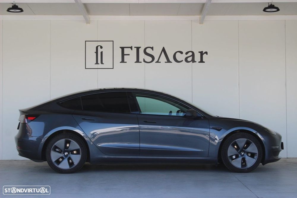 Tesla Model 3 - 4