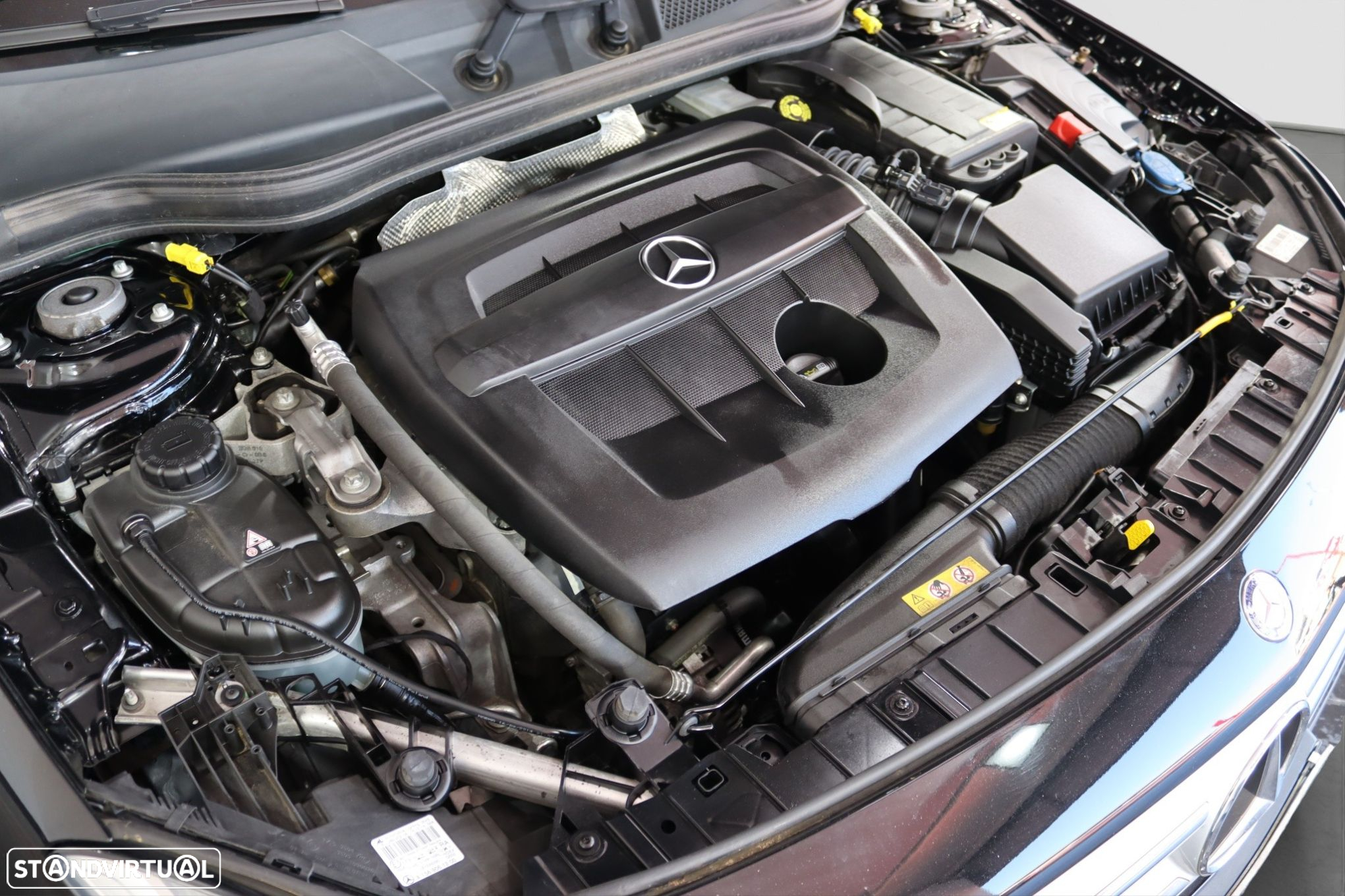 Mercedes-Benz GLA 180 d Urban - 18
