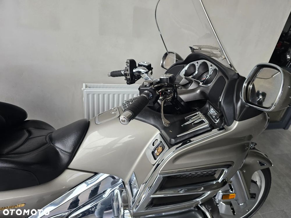 Honda GL - 33