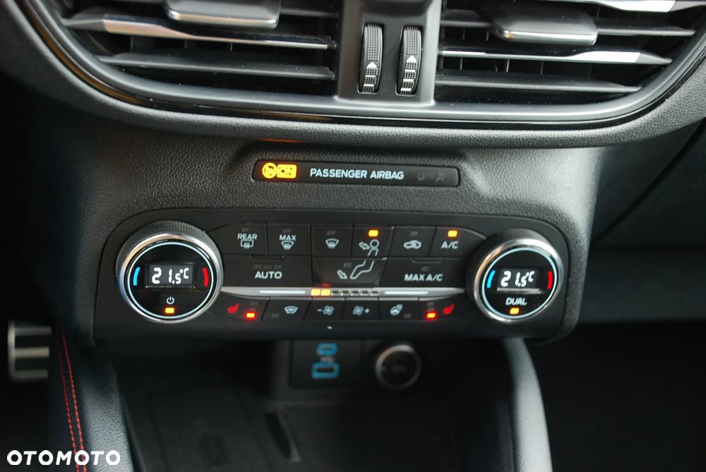 Ford Kuga 2.5 Duratec FHEV ST-LINE X - 21