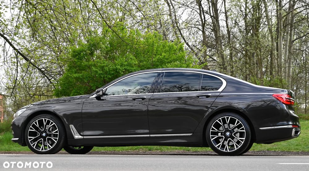 BMW Seria 7 730d xDrive - 13