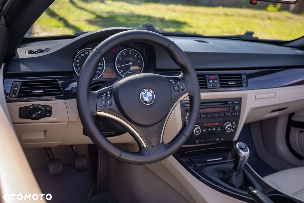 BMW Seria 3 320i Edition Exclusive - 23