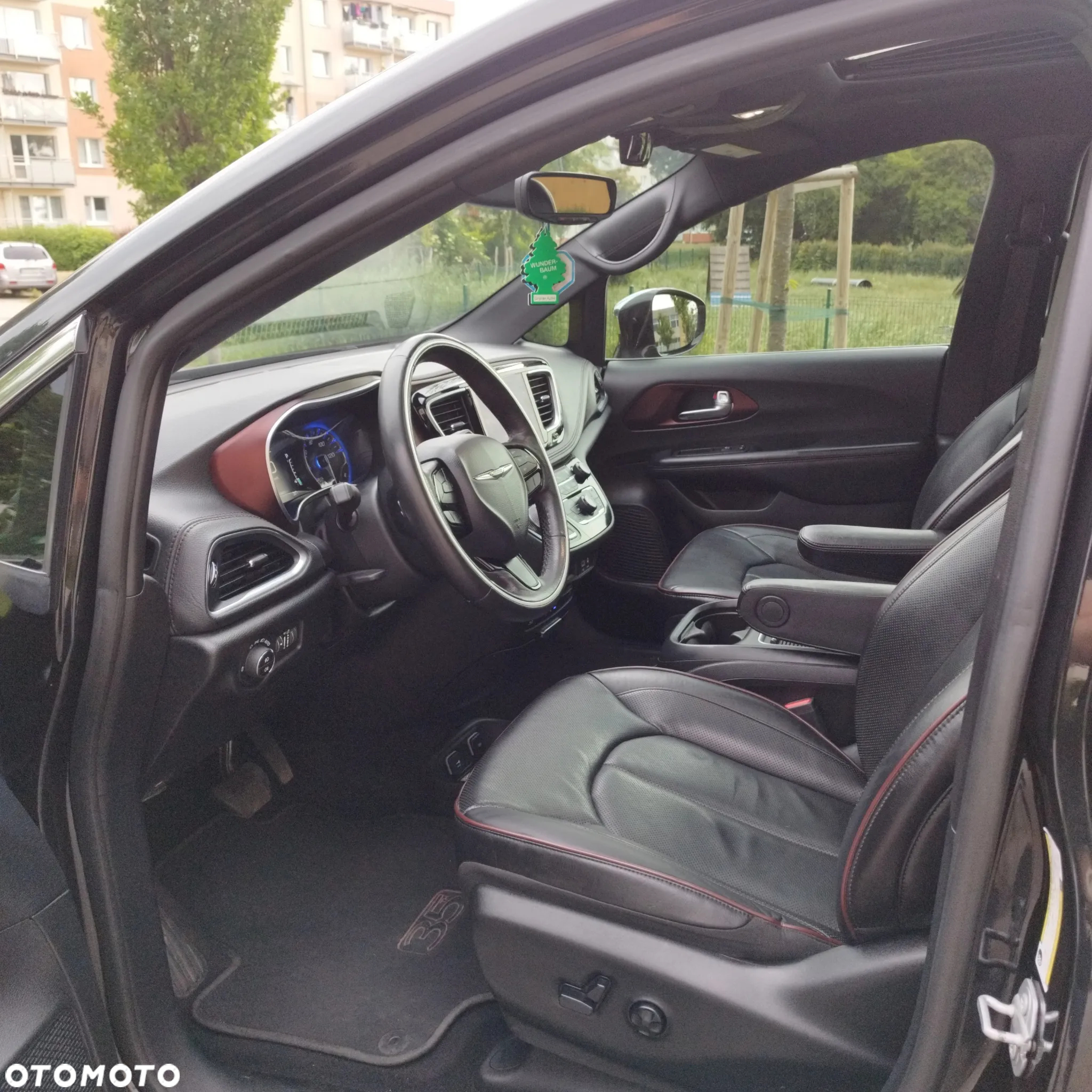 Chrysler Pacifica - 9