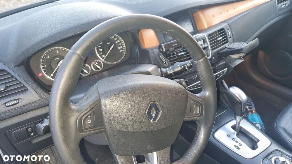 Renault Laguna 2.0 DCi Initiale - 19