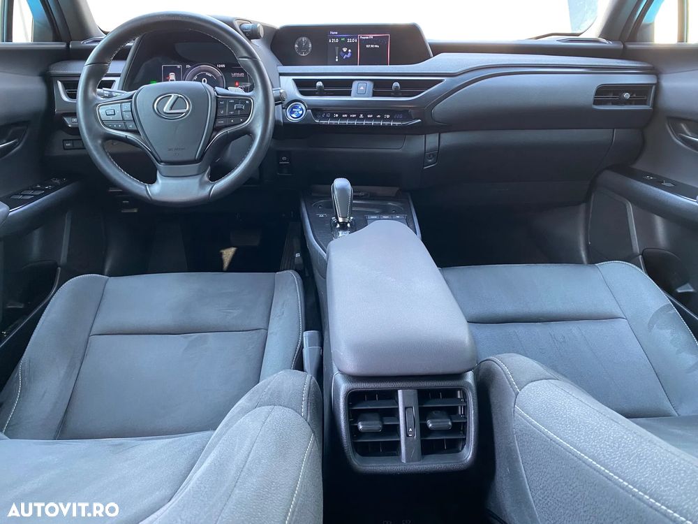 Lexus UX 300e Business - 6