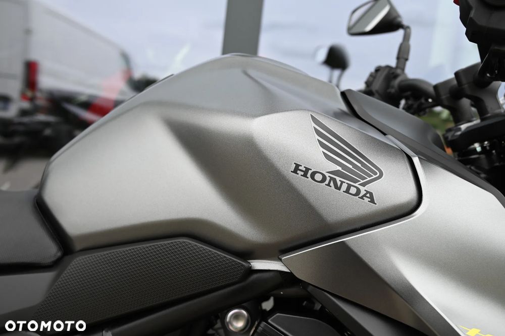 Honda Hornet - 32