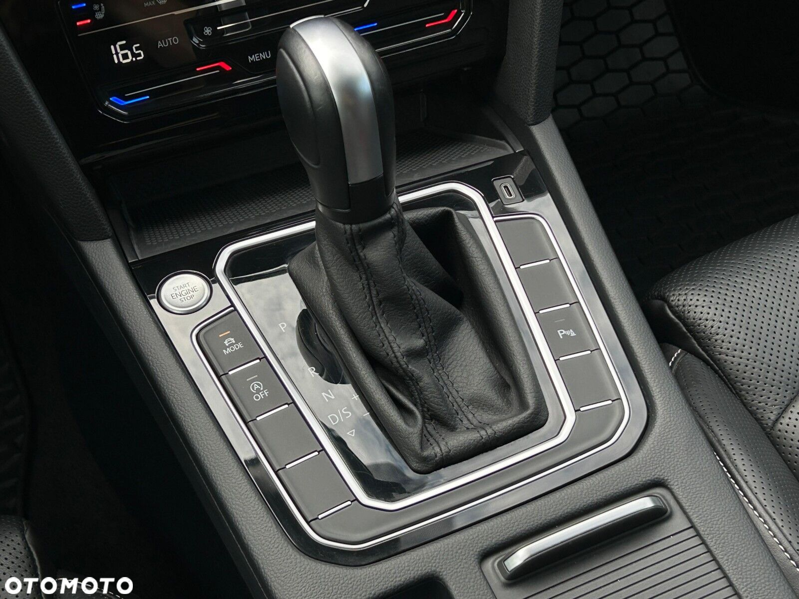 Volkswagen Passat 2.0 TDI EVO Elegance DSG - 24