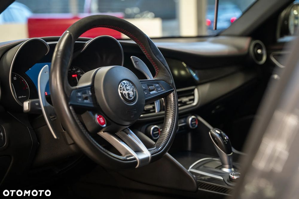 Alfa Romeo Giulia 2.9 Bi Turbo V6 Quadrifoglio - 18