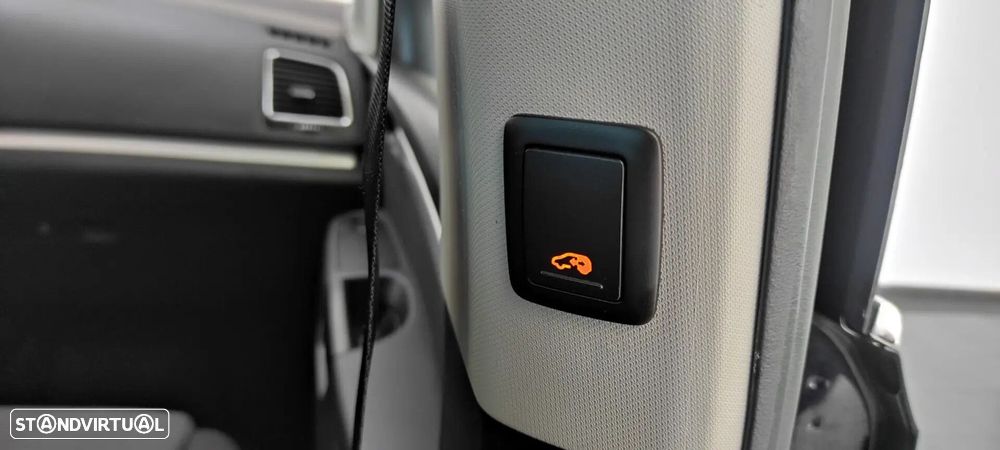 VW Sharan 2.0 TDI Trendline - 24