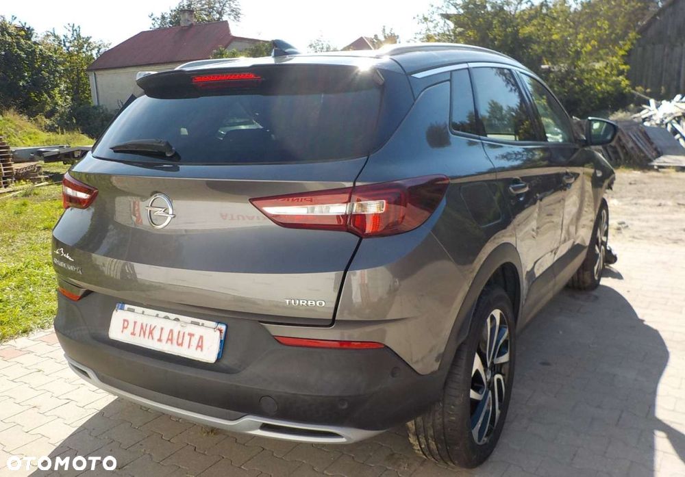 Opel Crossland X - 13