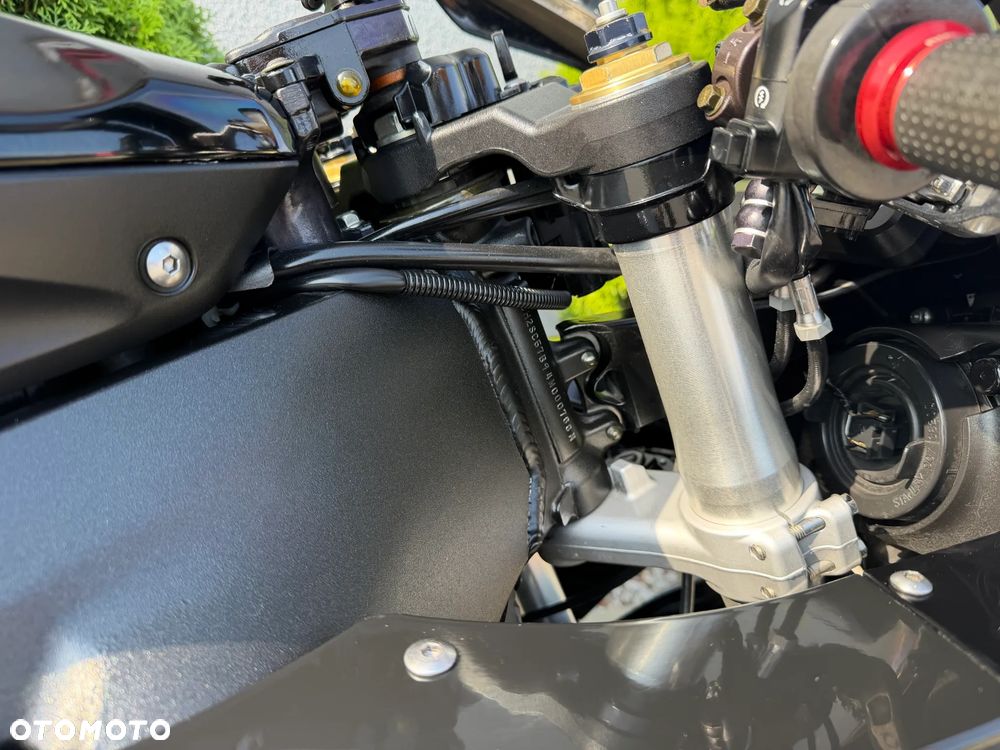 Honda CBR - 23