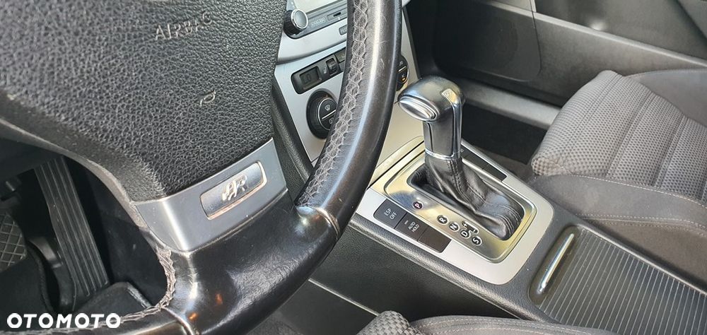 Volkswagen Passat 2.0 TDI DPF Sportline DSG - 15