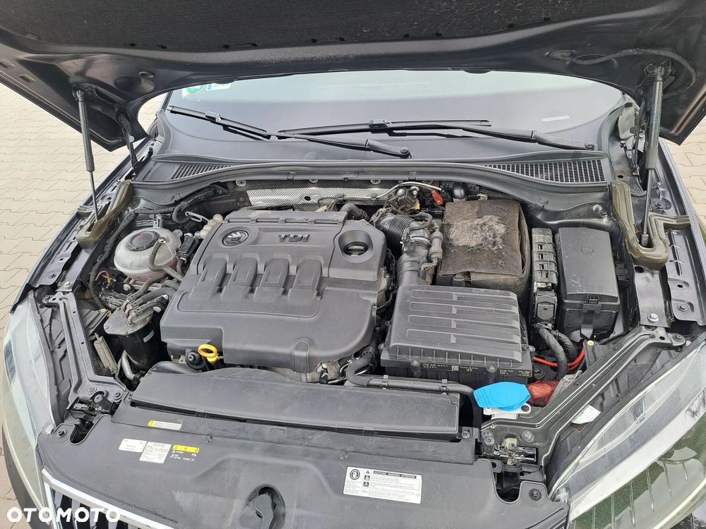 Skoda Superb 2.0 TDI DSG Premium Edition - 11
