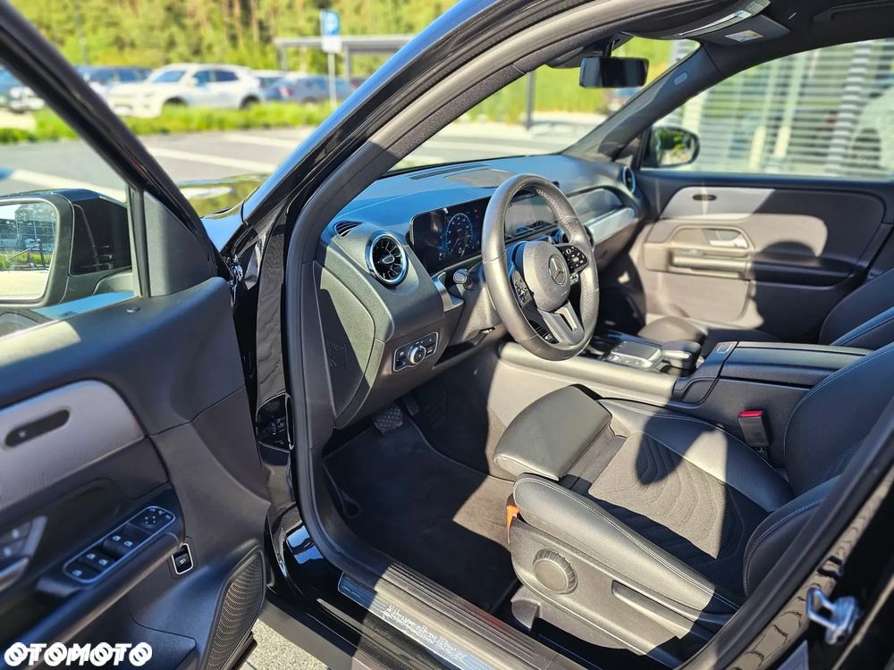 Mercedes-Benz GLB 200 AMG Line 7G-DCT - 31