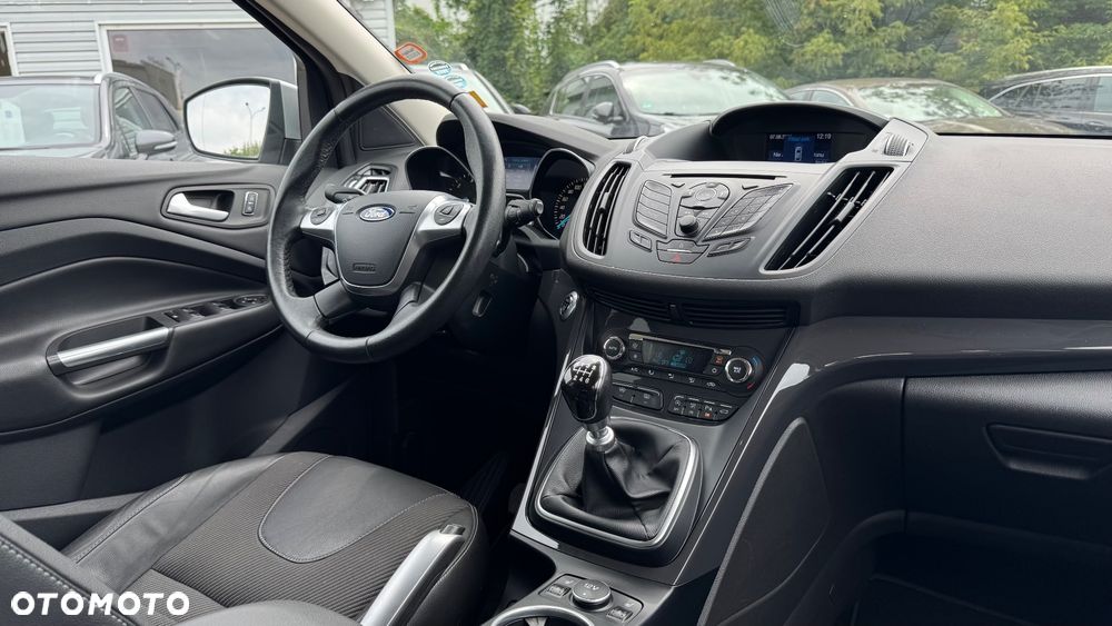 Ford Kuga 2.0 TDCi FWD Titanium - 33