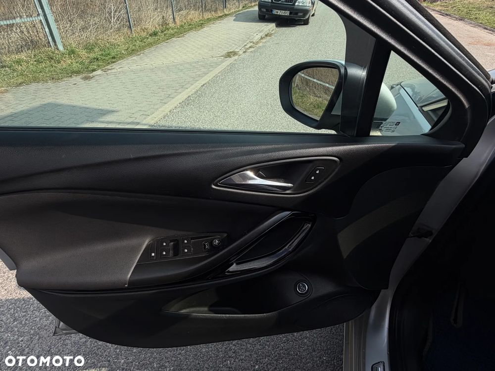 Opel Astra 1.6 D (CDTI) Automatik Dynamic - 16