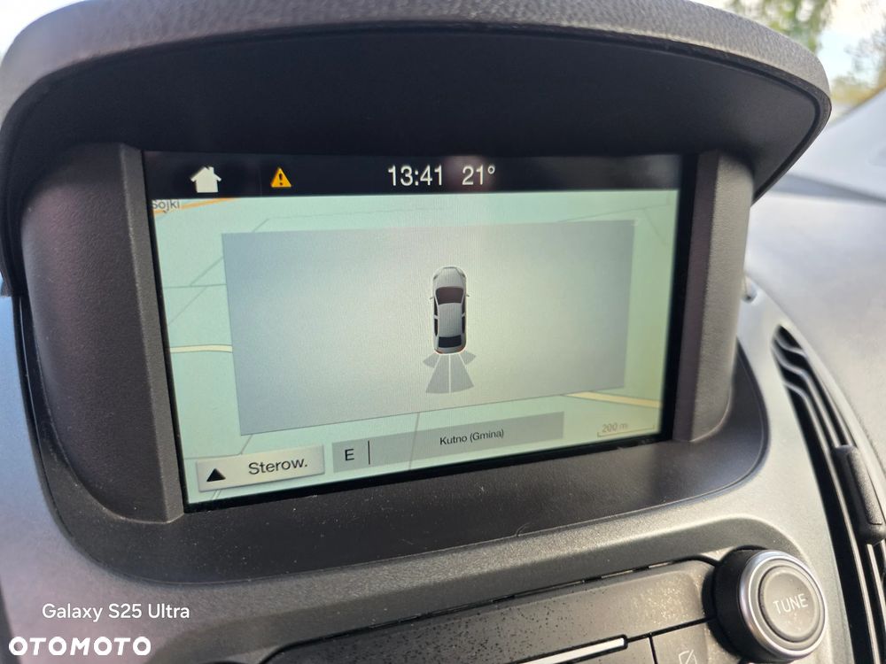 Ford Transit Courier - 30