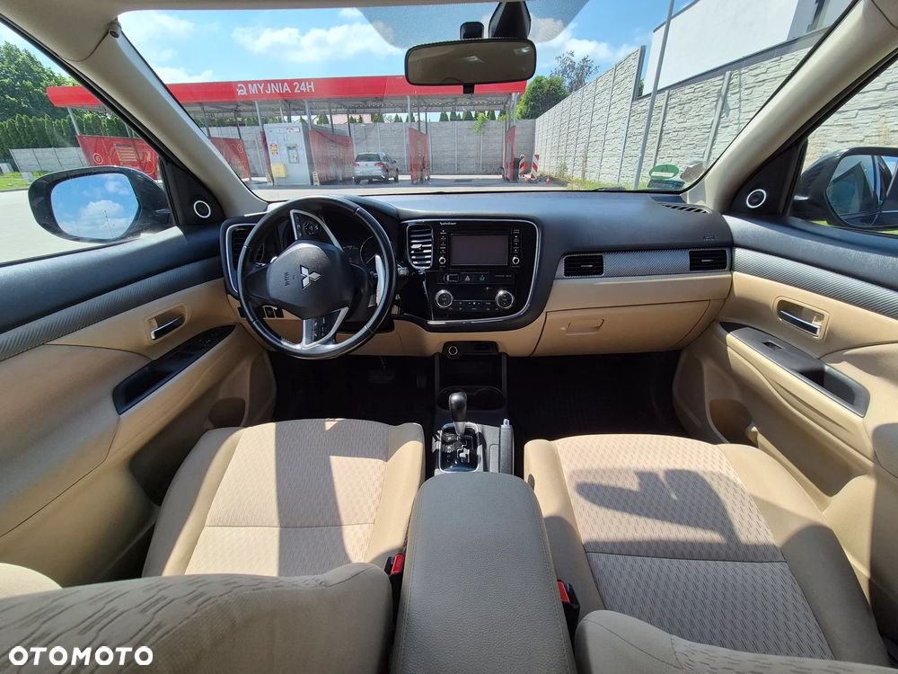 Mitsubishi Outlander 2.0 Intense - 9