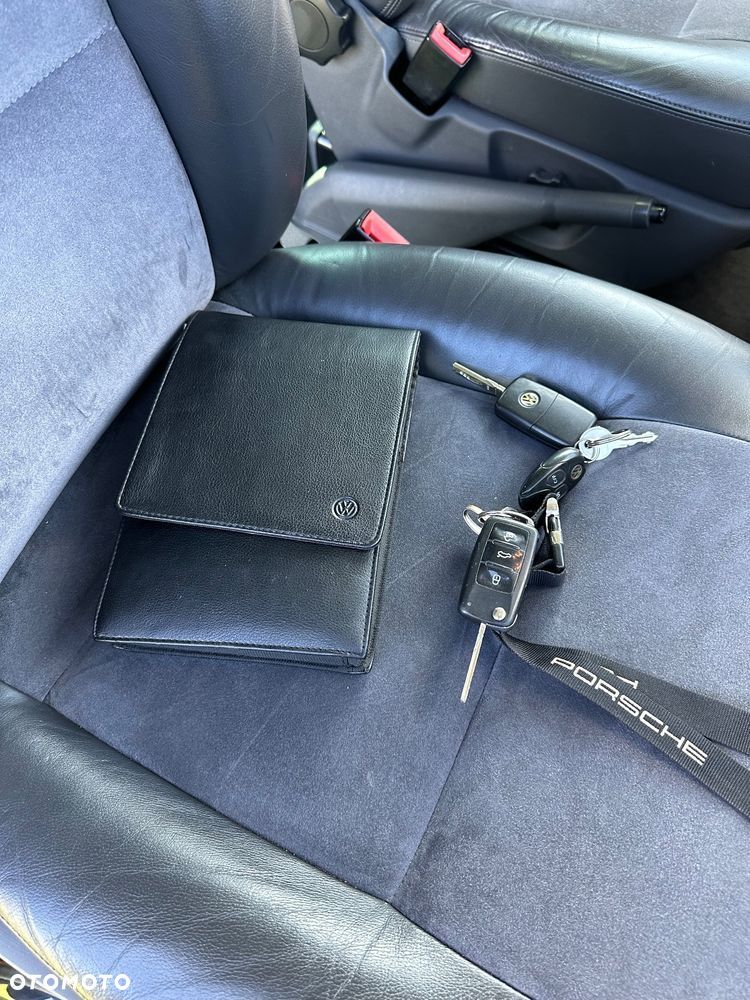 Volkswagen Multivan - 11