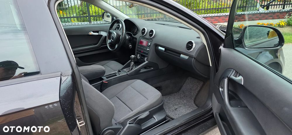 Audi A3 3-drzwiowe 1.6 TDI DPF Ambition - 7
