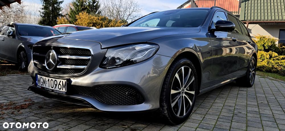 Mercedes-Benz Klasa E 220 d 9G-TRONIC - 4