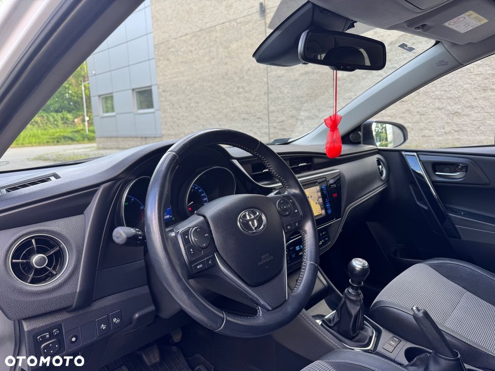 Toyota Auris 1.6 D-4D Premium - 9