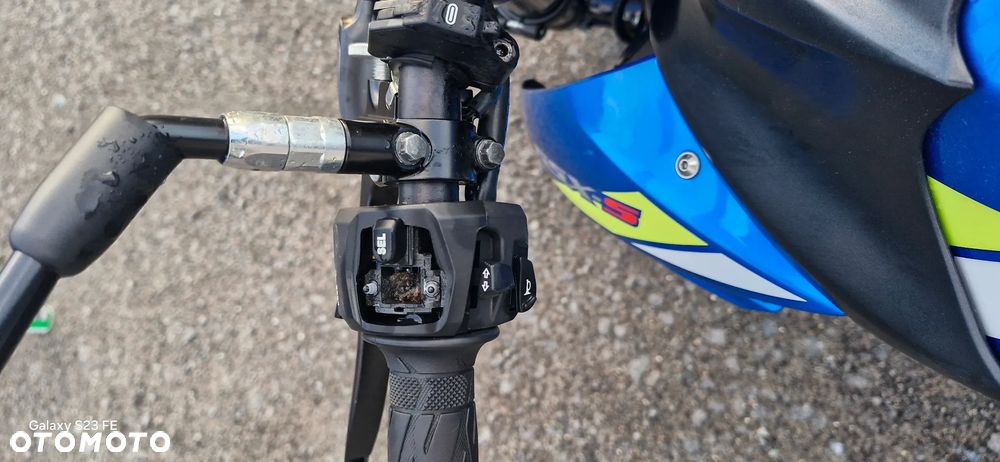 Suzuki GSX 1000 - 14