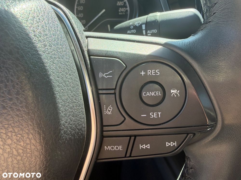 Toyota Camry 2.5 Hybrid Comfort CVT - 21