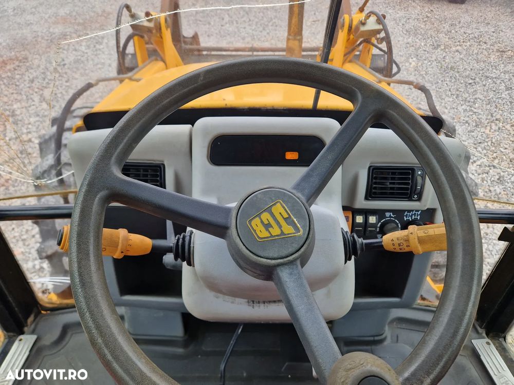 JCB 3cx - 11