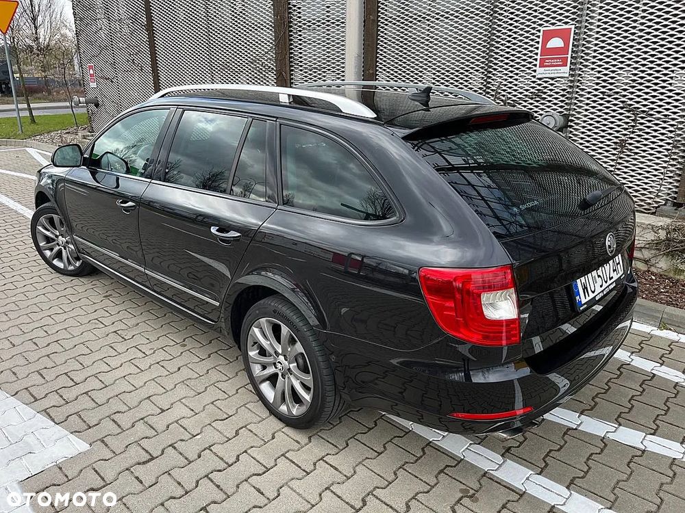 Skoda Superb 2.0 TDI 4x4 L&K DSG - 3
