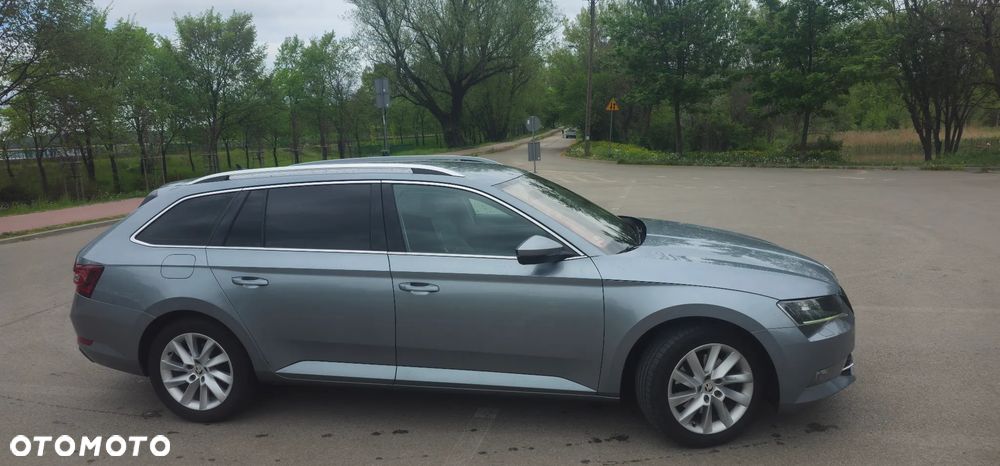 Skoda Superb 2.0 TDI Ambition DSG7 - 6