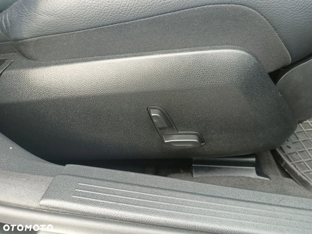 Mercedes-Benz Klasa E 250 CDI DPF BlueEFFICIENCY Automatik Avantgarde - 26