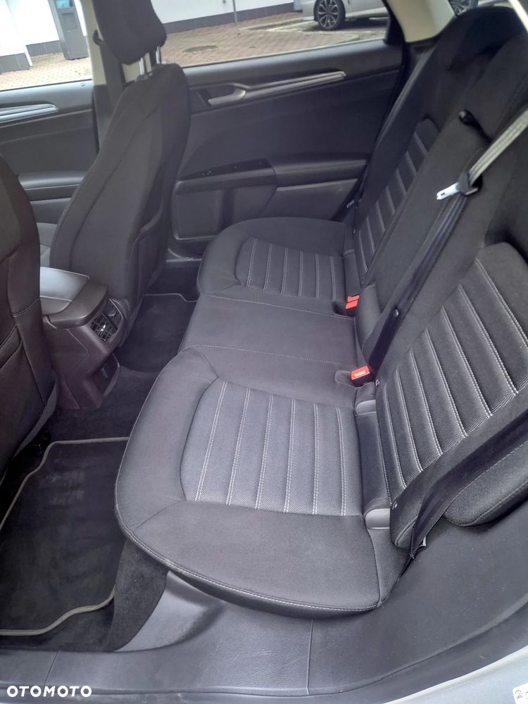 Ford Mondeo 2.0 EcoBlue Titanium - 11