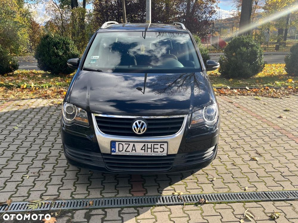 Volkswagen Touran 1.6 Trendline - 1