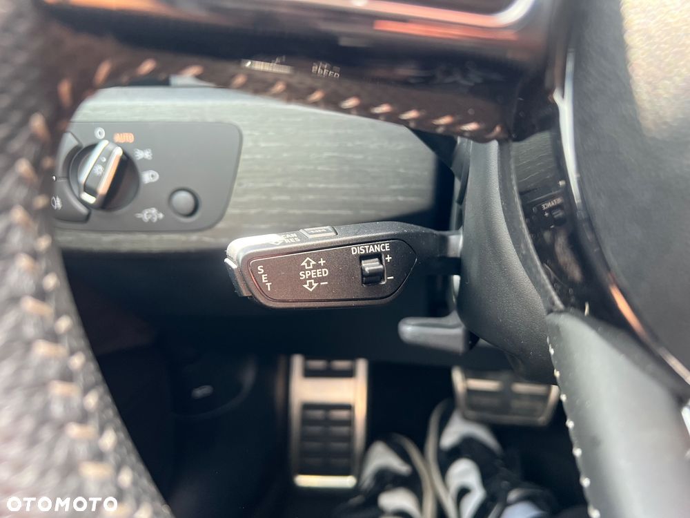 Audi A4 Avant 35 TFSI S tronic S line - 28