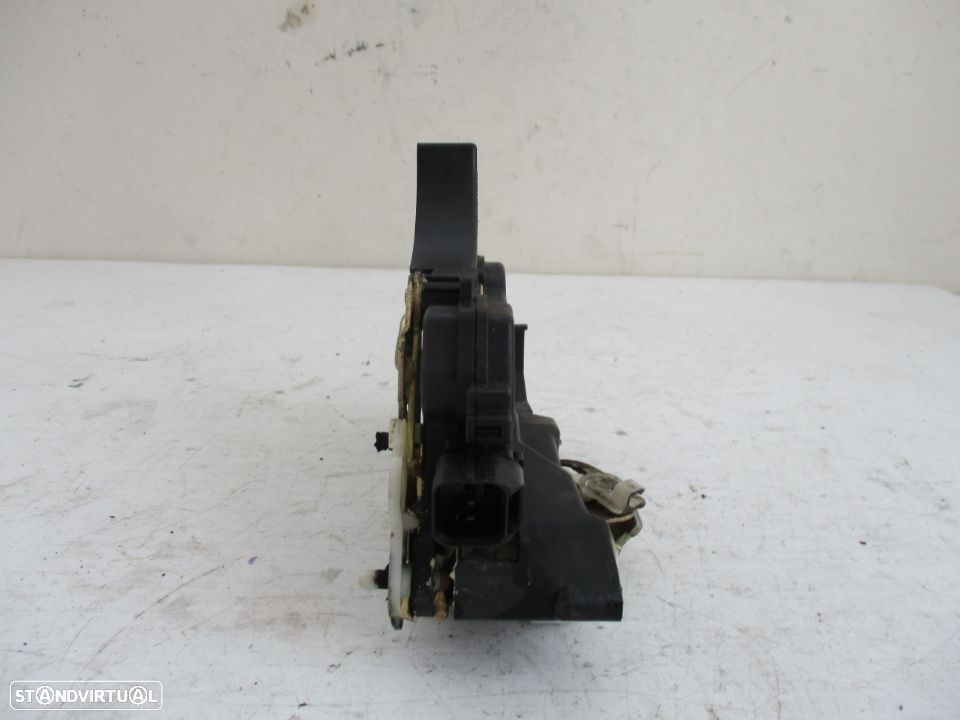 Fechadura porta Mitsubishi Colt Tras Esquerdo 2002 a 2013 - 2