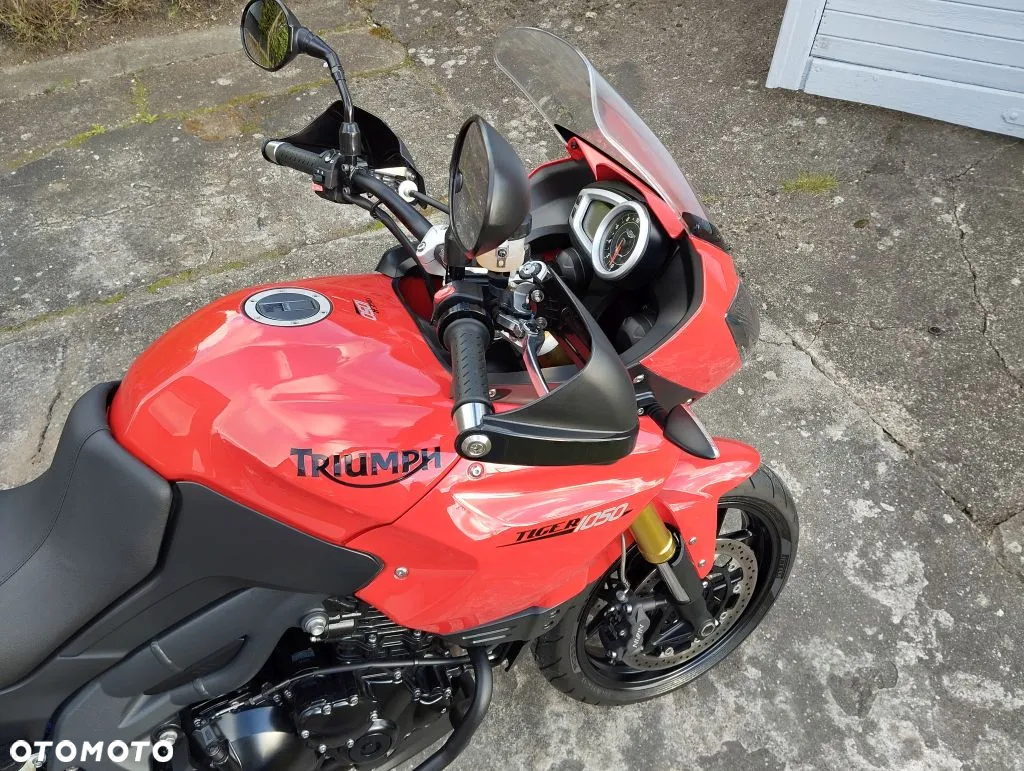 Triumph Tiger - 4