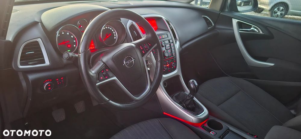 Opel Astra 1.6 Color Edition - 21