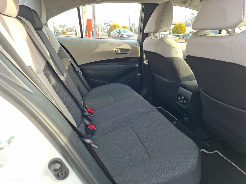 Toyota Corolla 1.8 Hybrid Comfort - 10