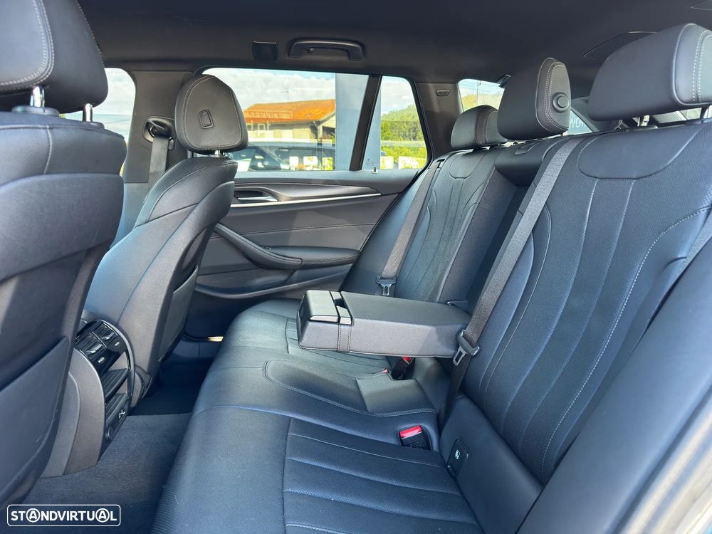 BMW 530 e Pack M - 18