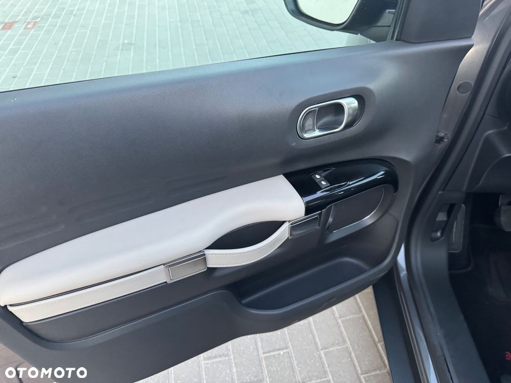 Citroën C4 Cactus 1.2 PureTech Shine S&S - 39