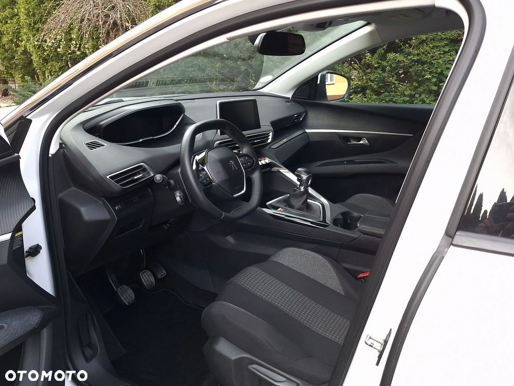 Peugeot 5008 2018 photo 5