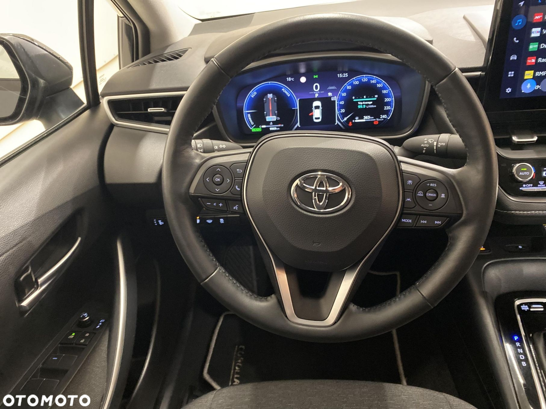 Toyota Corolla 1.8 Hybrid Comfort - 12