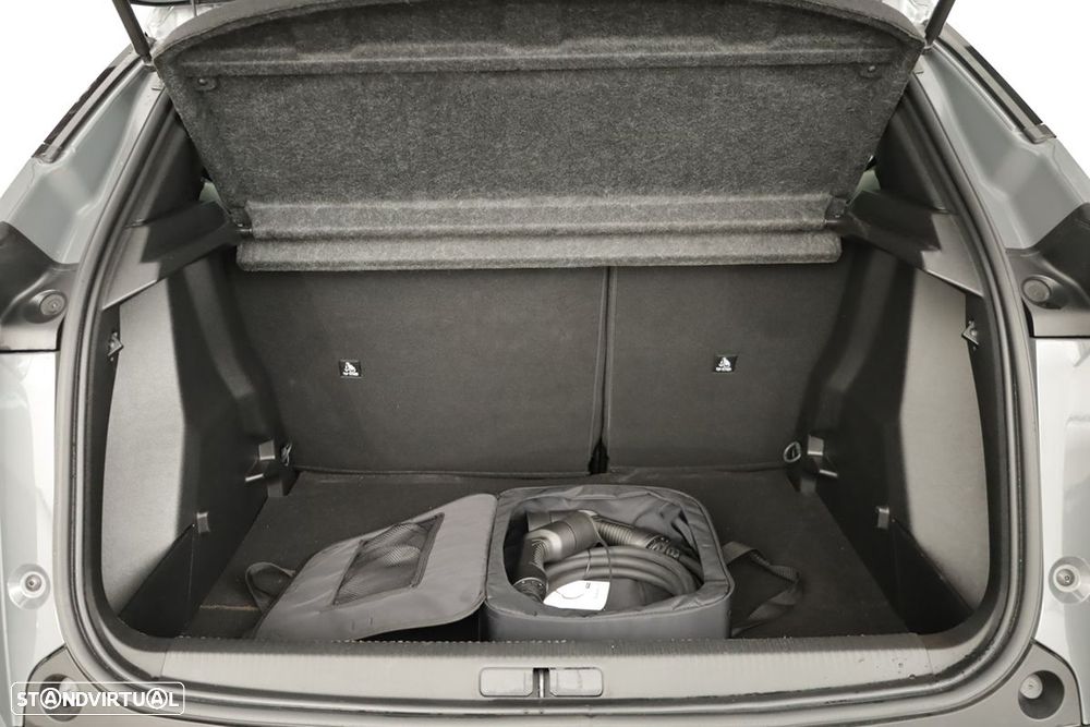 Peugeot e-2008 54 kWh Allure - 24