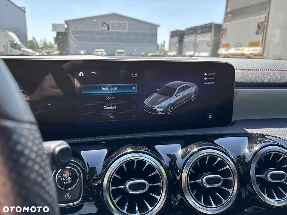 Mercedes-Benz CLA 200 mHEV AMG Line 7G-DCT - 24