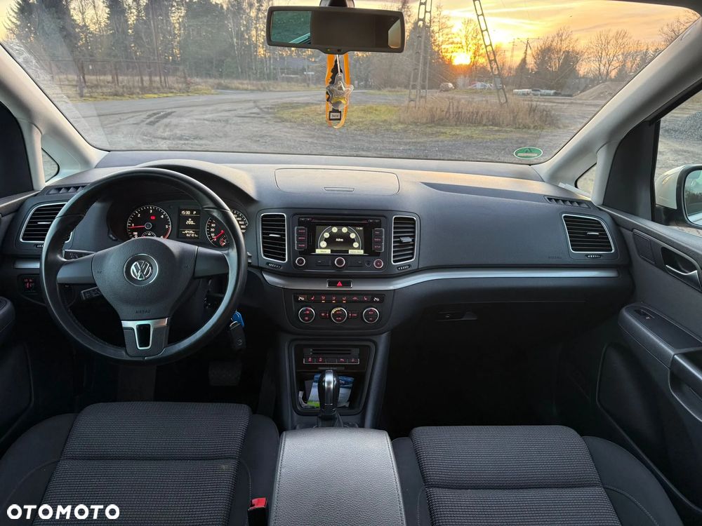 Volkswagen Sharan 2.0 TDI Comfortline DSG - 26