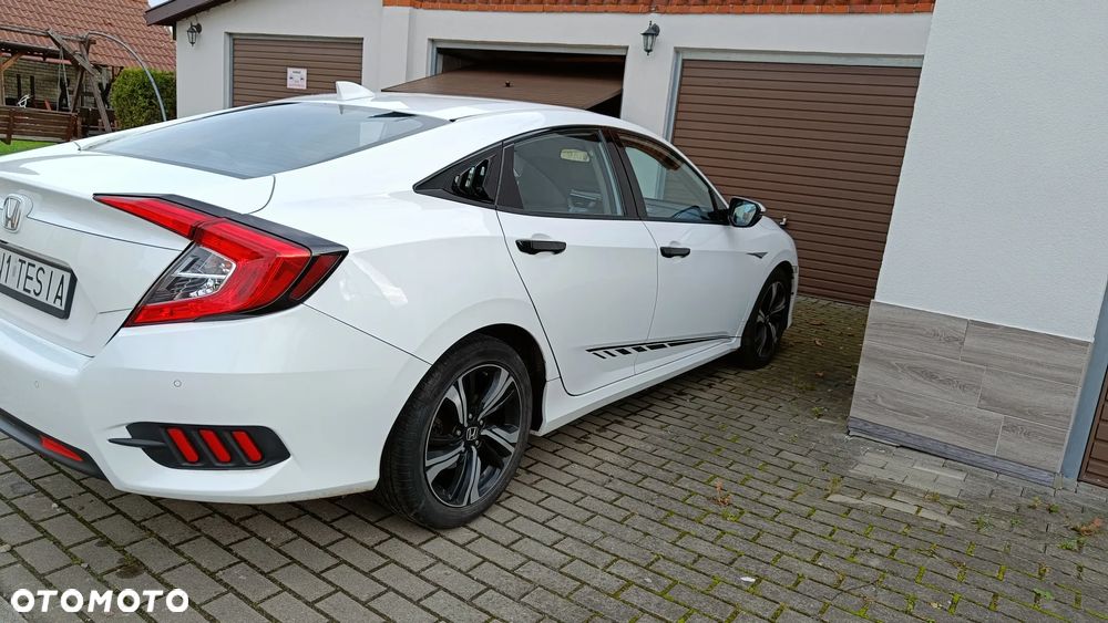 Honda Civic 1.5 T Elegance CVT - 1