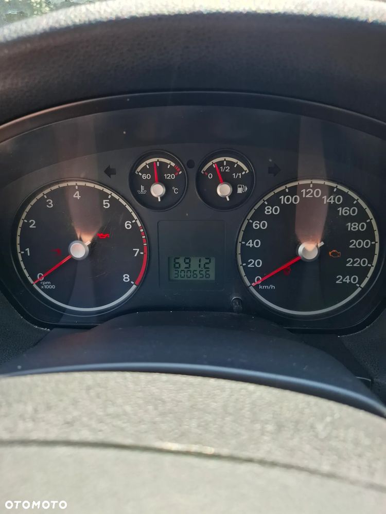 Ford Focus 1.6 Trend - 8